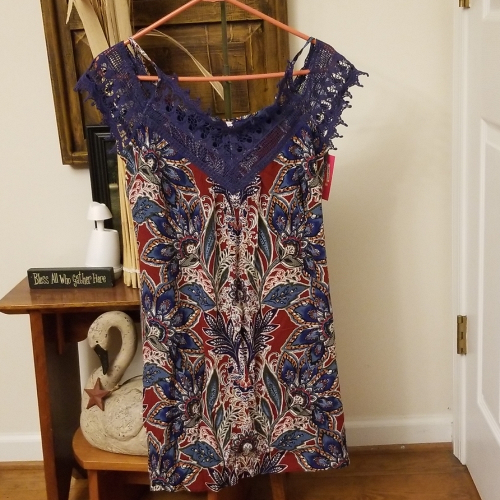 Pretty dress NWT